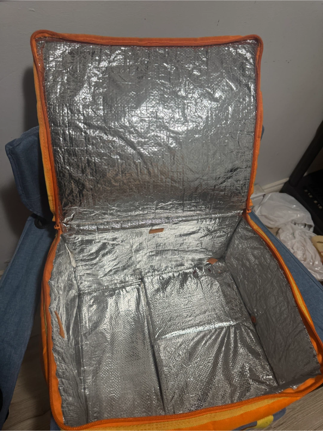 2 Insulated Food Delivery Bags – SkipTheDishes – Great Condition - photo 3