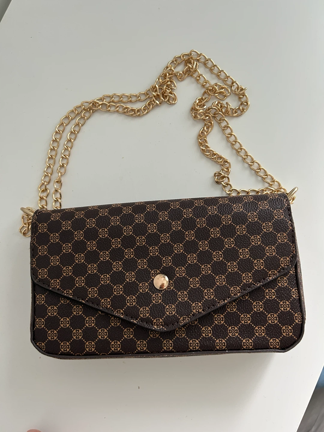 Mini geometric graphic chain flap bag