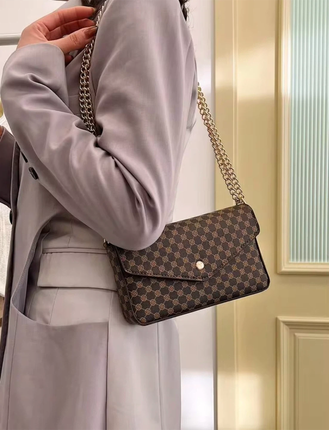 Mini geometric graphic chain flap bag - photo 5