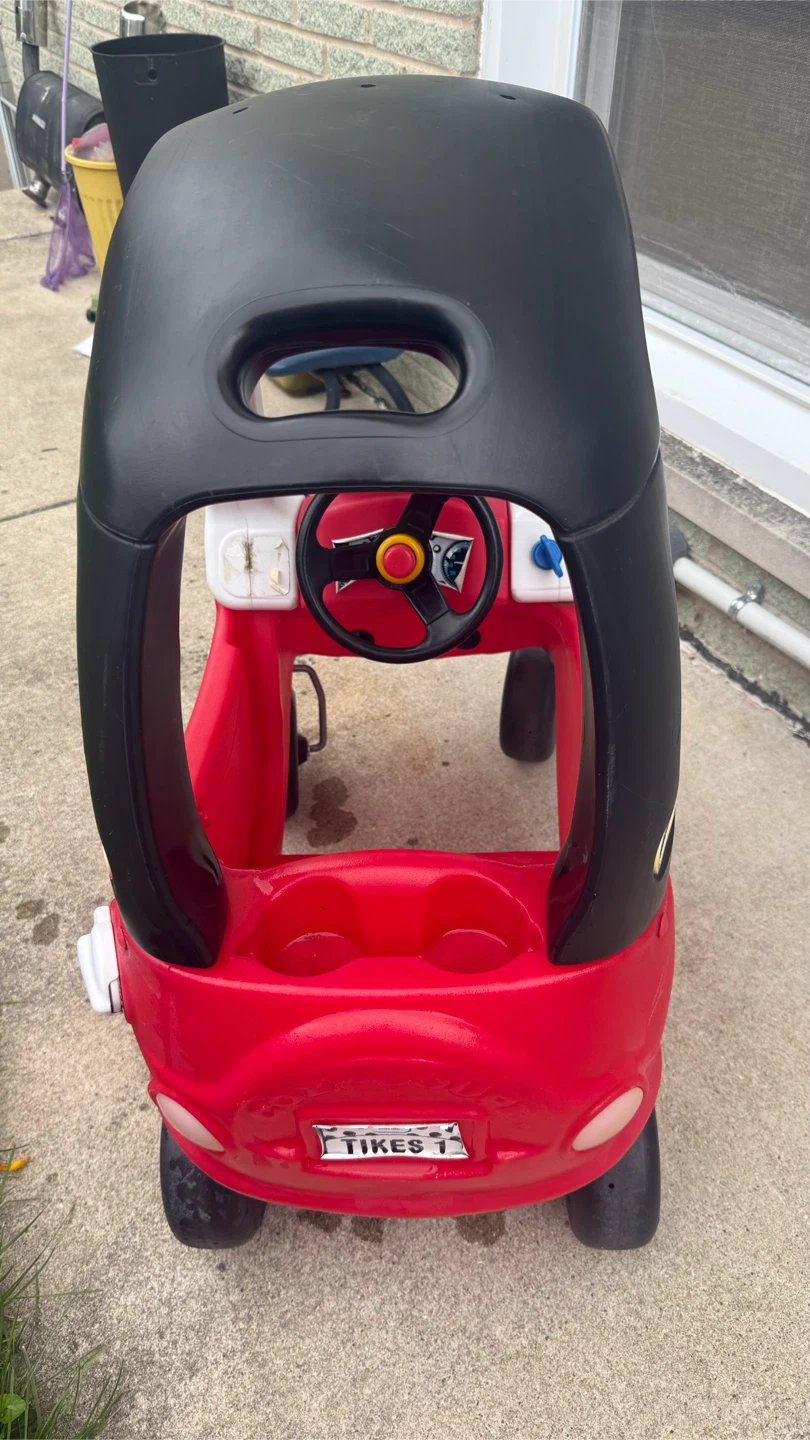 Little Tikes Cozy Coupe Ride-On Toy Car - photo 3