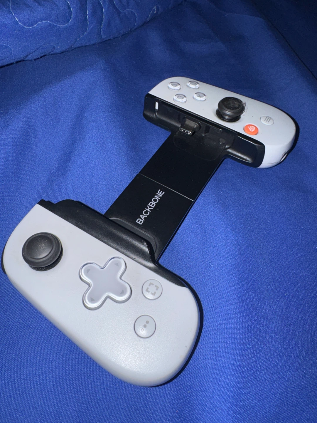 Backbone One Mobile Gaming Controller - photo 2