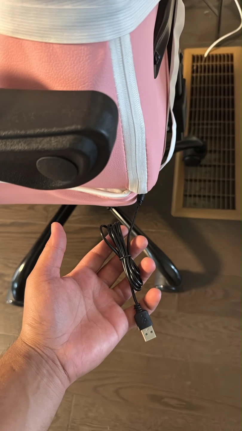 Pink Gaming Chair with Footrest - photo 4