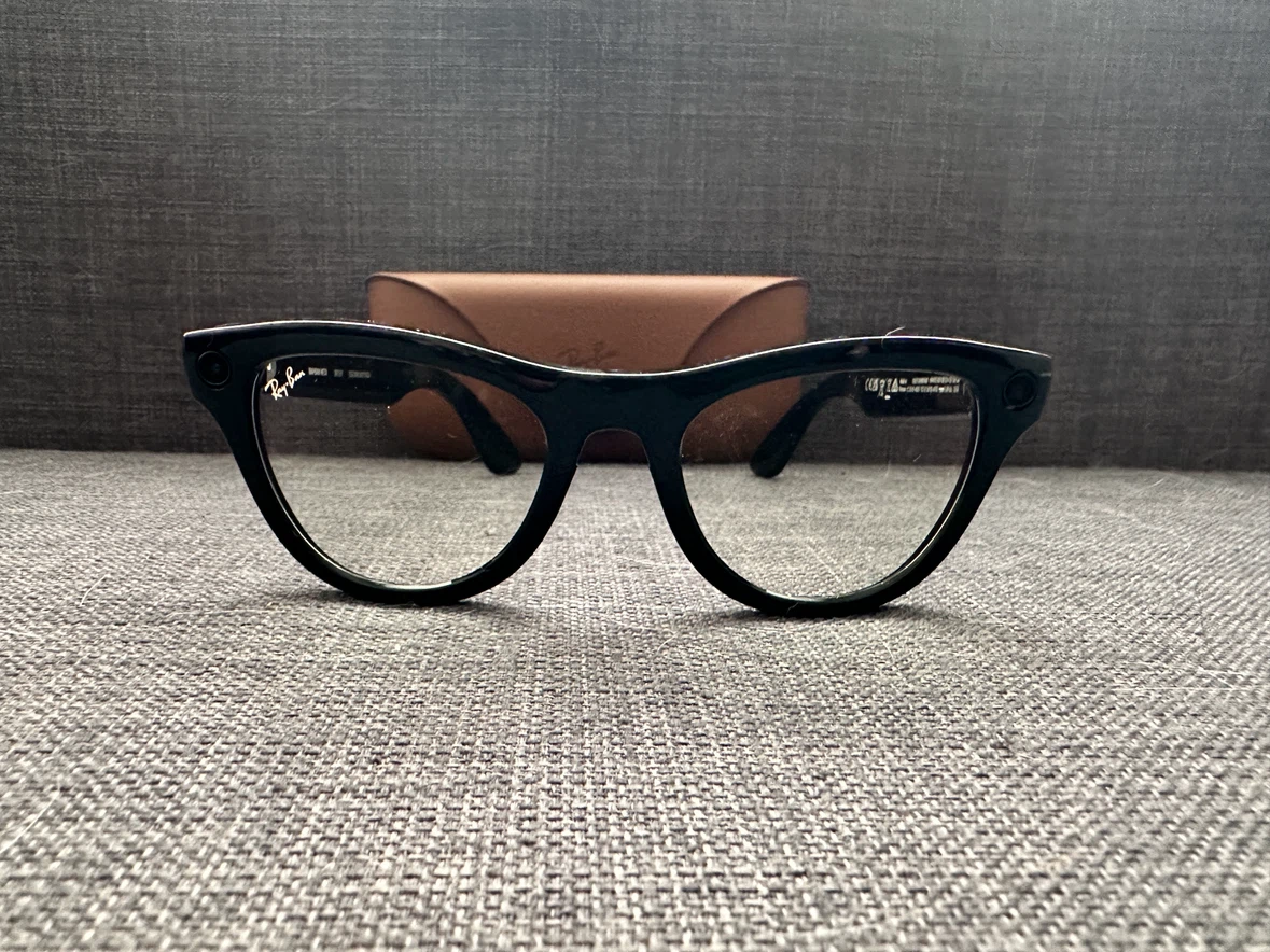 Meta Glasses - Ray-Ban, Skyler , Black