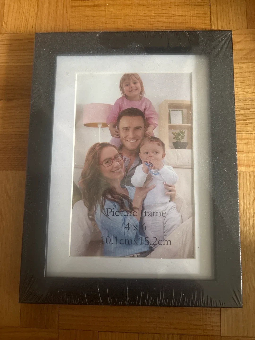 Black Picture Frame - 4x6 Photo Size
