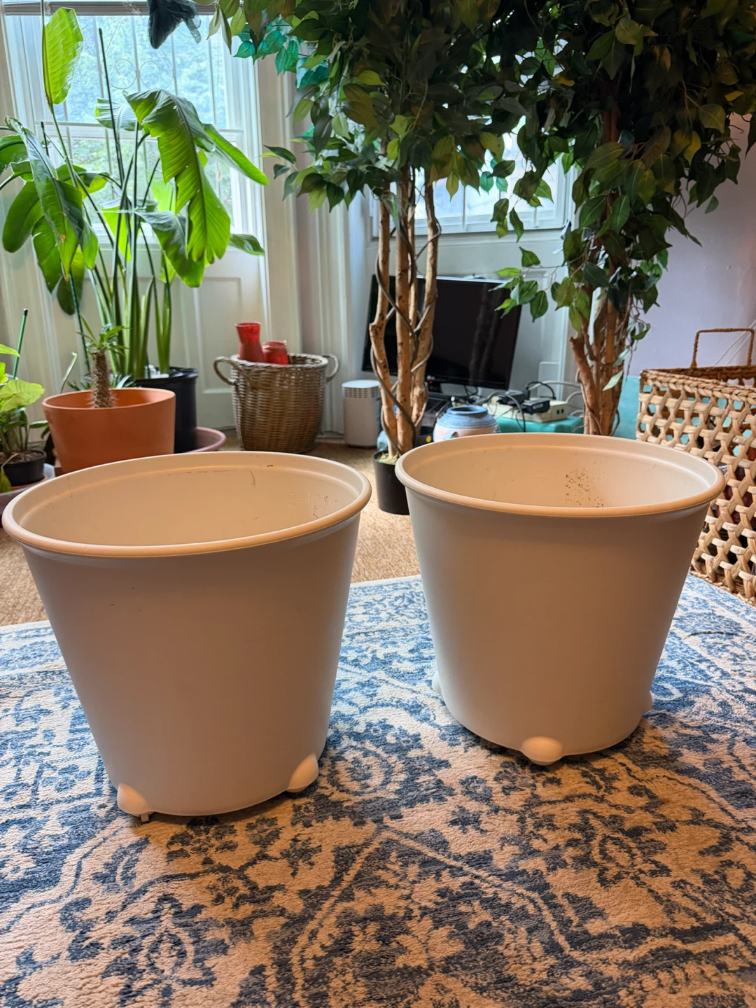 Fejo Large White Plant Pots (Set of 2)