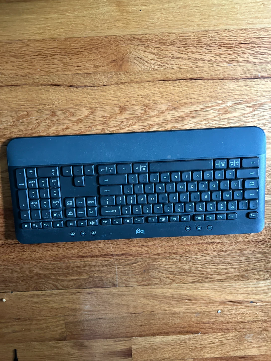 Logitech K650 Wireless Keyboard