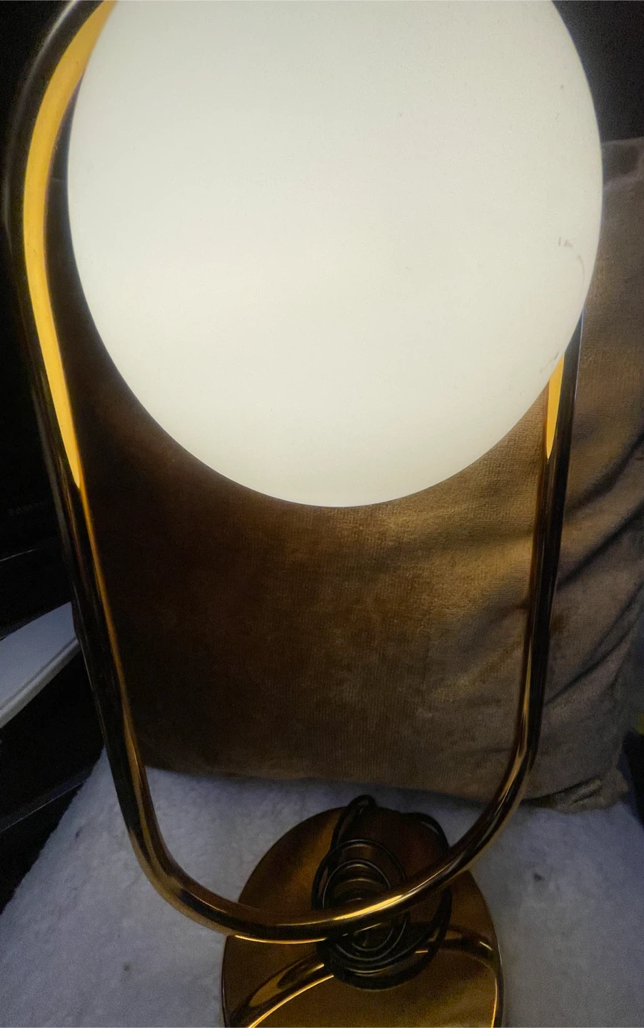 Elegant Gold Metal Desk Lamp with Frosted Glass Shade - photo 3