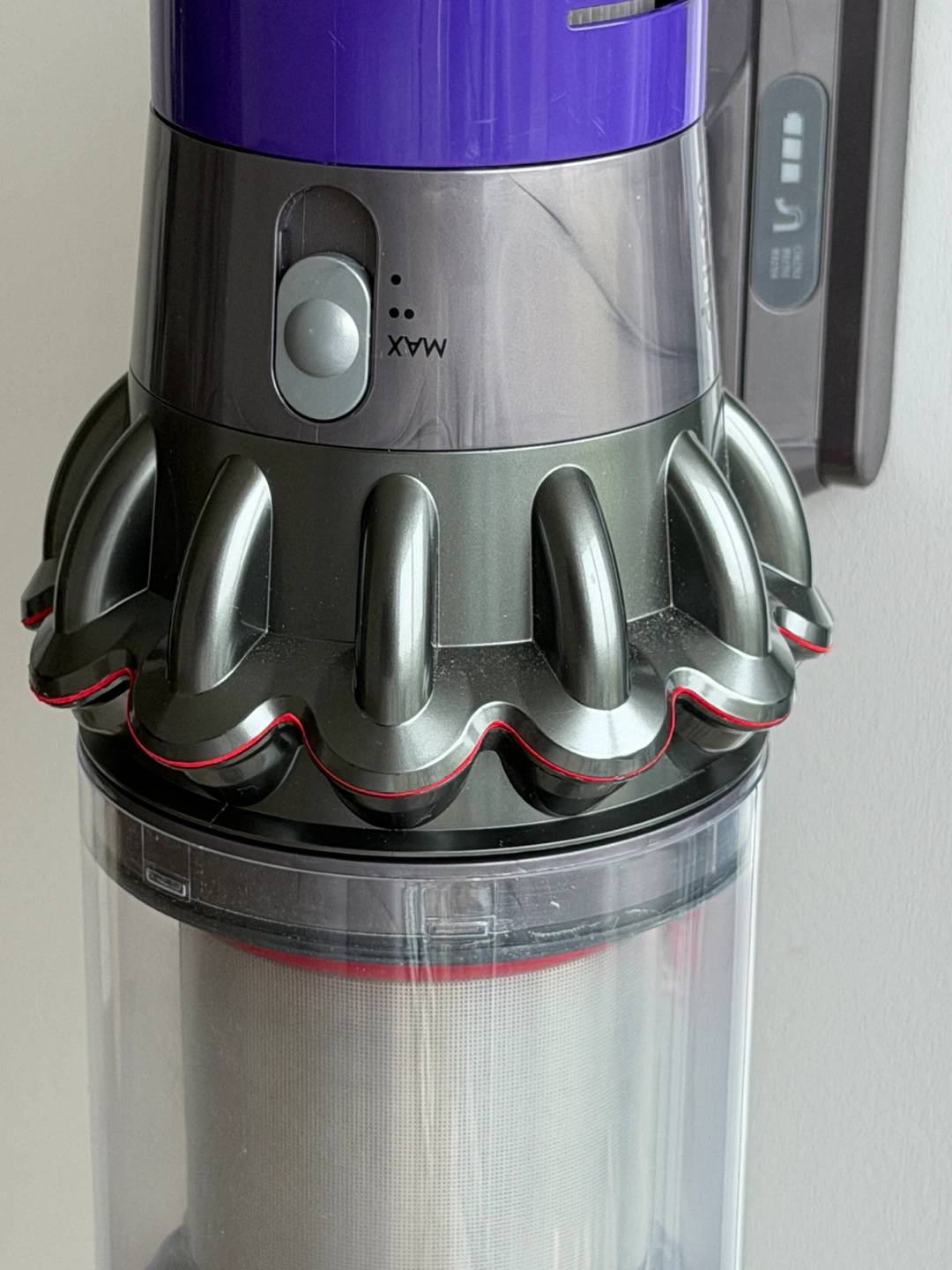 Dyson Cyclone V10 Animal+ (Nickel/ Iron) - photo 4