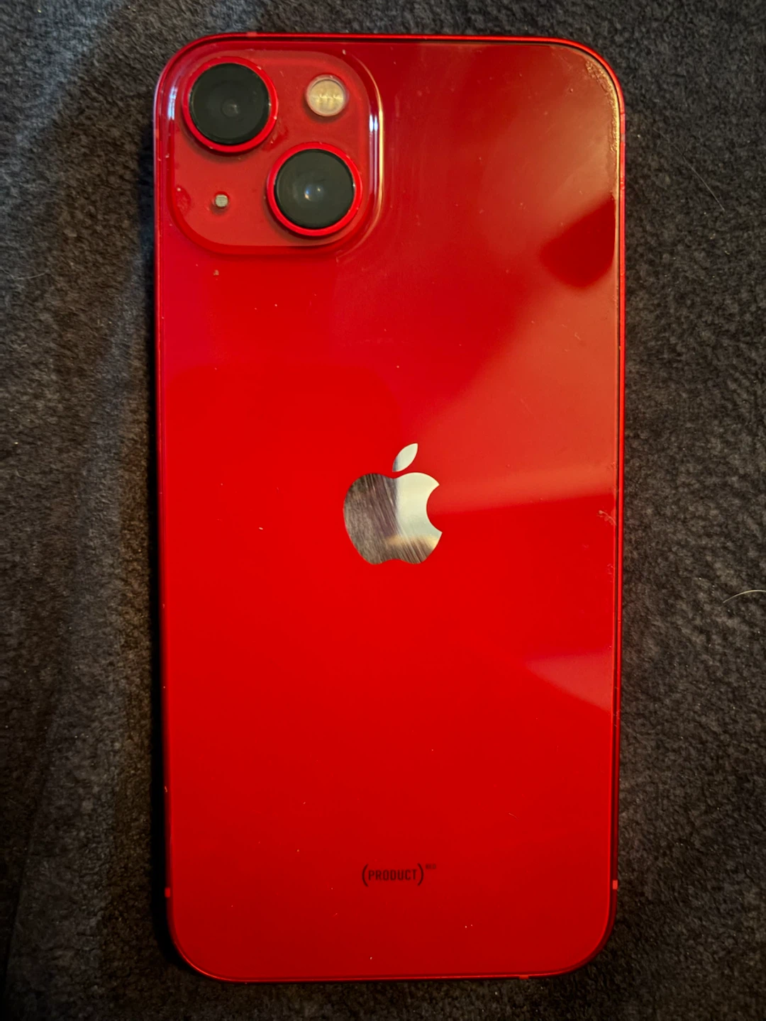 Apple iPhone 13 red