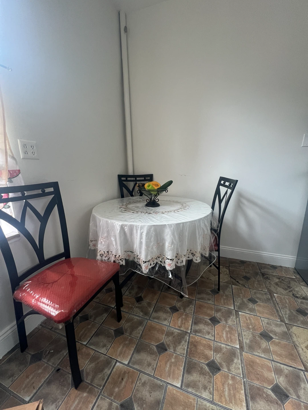 Round Dining Table with 4 Chairs - photo 4