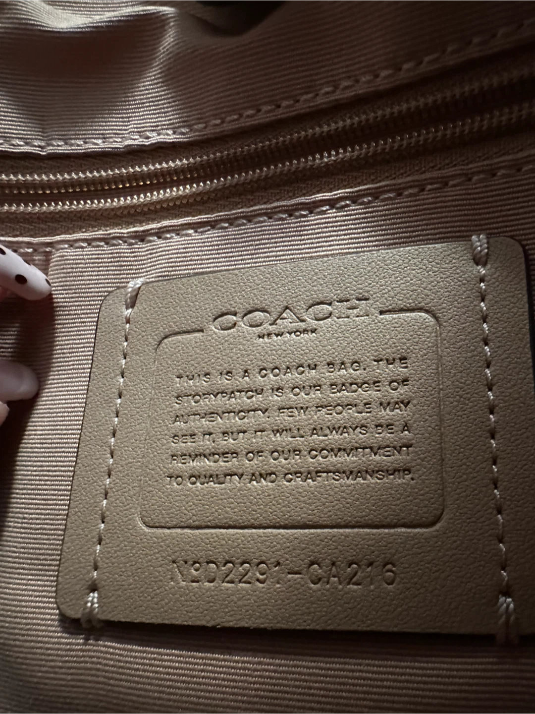 Coach pebbled leather shoulder bag - photo 2
