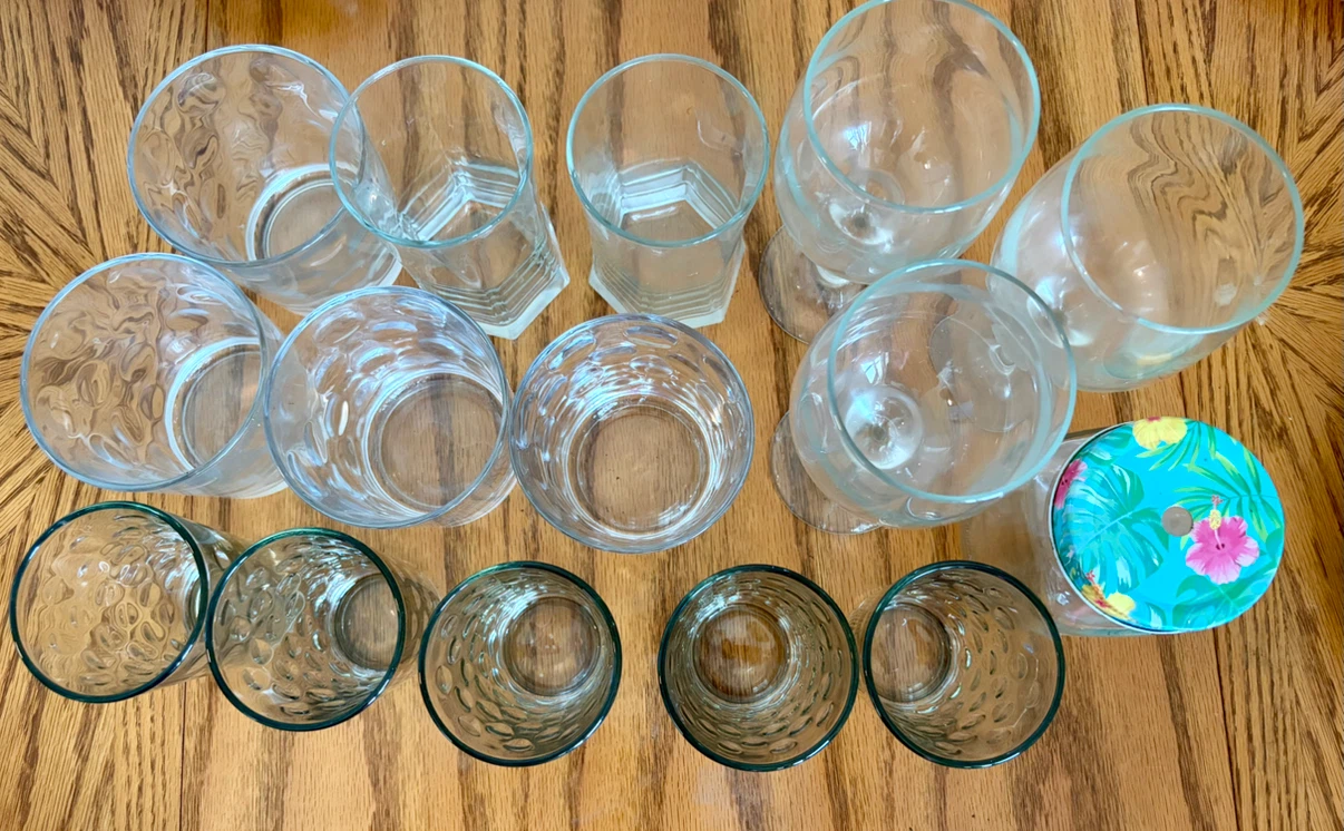 Assorted Glassware Set