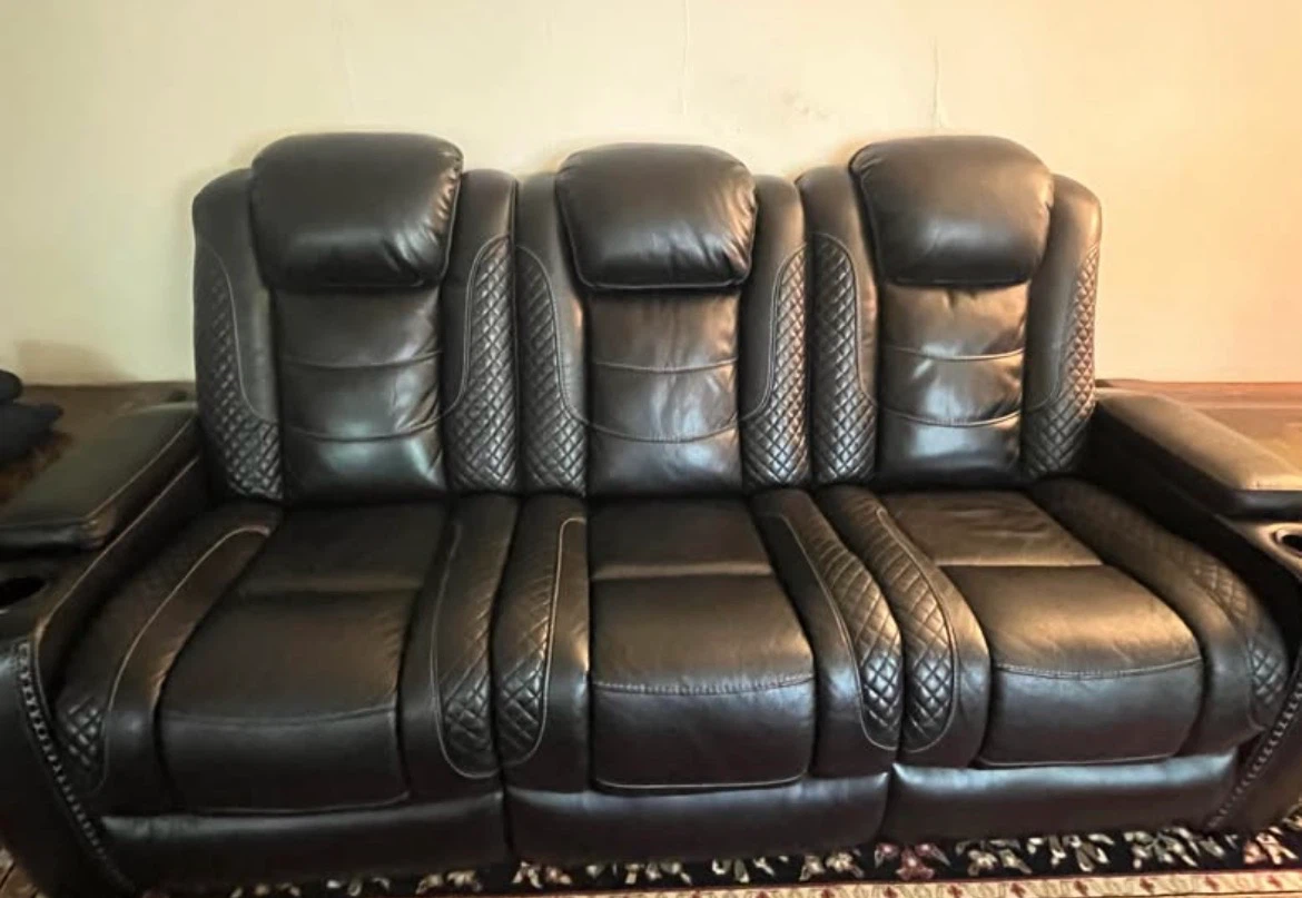 3 SET ASHLEY BLACK RECLINABLE SOFAS WITH POWER CONSOLE 3 SET