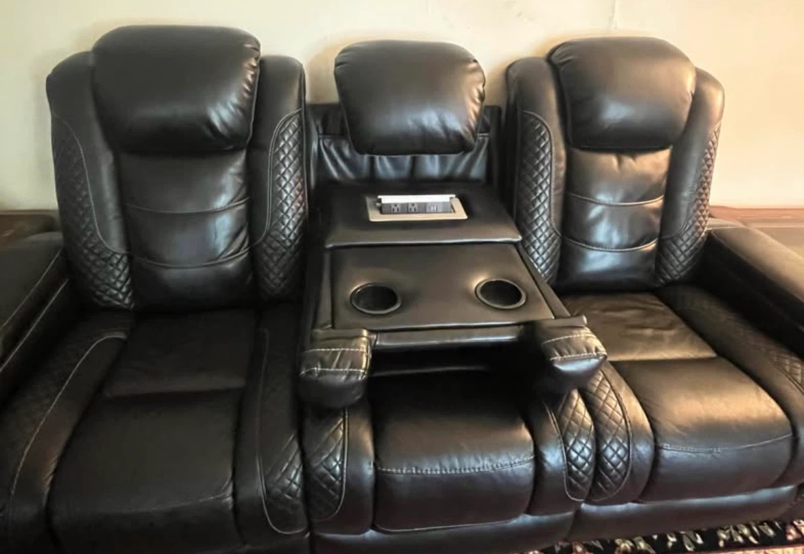 3 SET ASHLEY BLACK RECLINABLE SOFAS WITH POWER CONSOLE 3 SET - photo 2