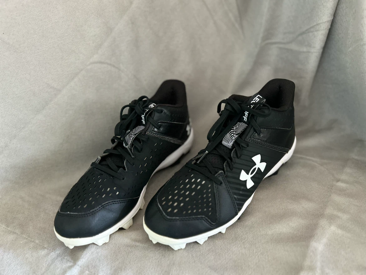 Under Armour Black Baseball Cleats 7 men’s.