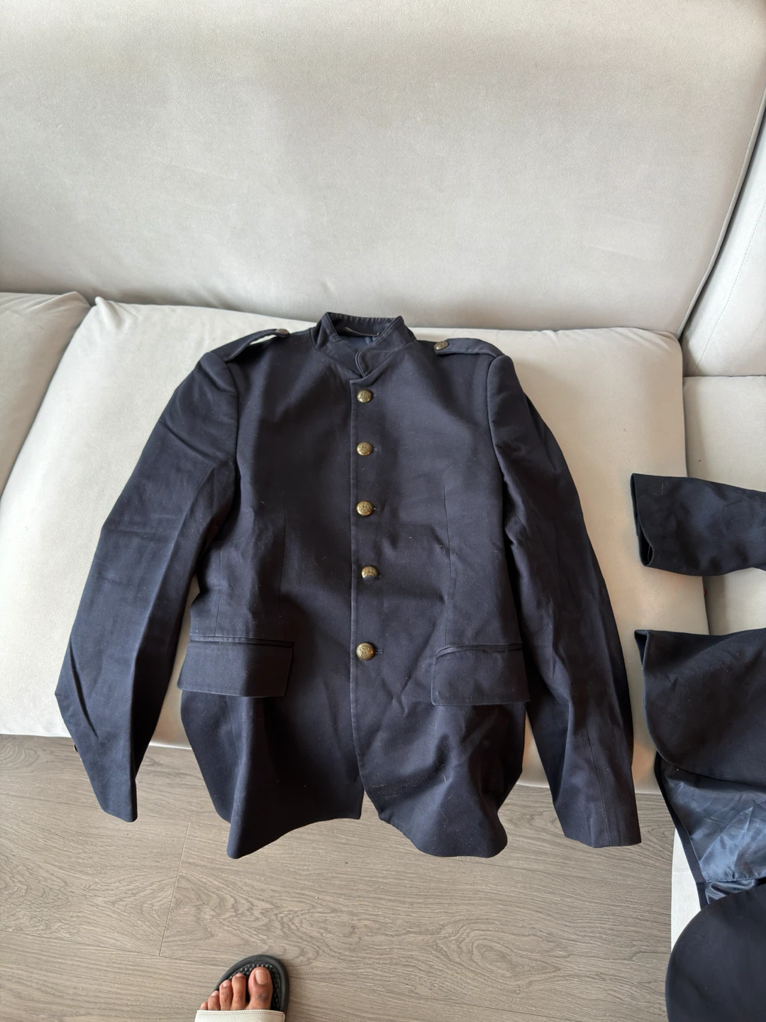 Men clothing - entire suitcase worth over $1500 - photo 5