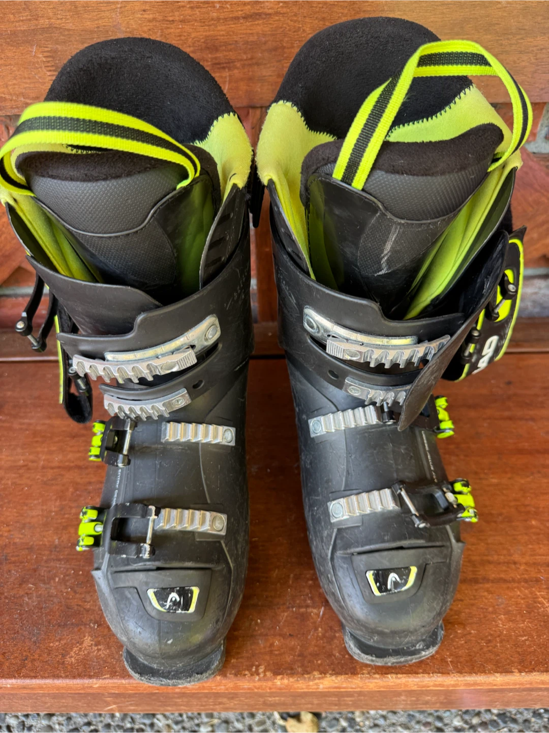 Skis and boots - photo 4
