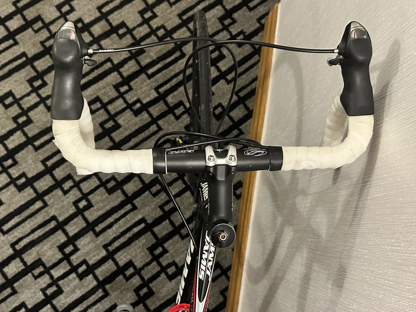 (MINT CONDITION) Jamis Ventura Sport Road Bike - photo 4