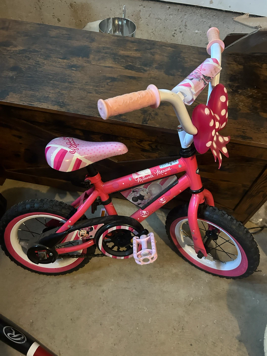 Disney Minnie Mouse Kids’ Bike – Excellent Condition 🚲🎀