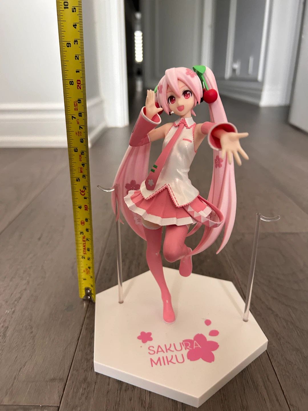Sakura Miku Figure - photo 4
