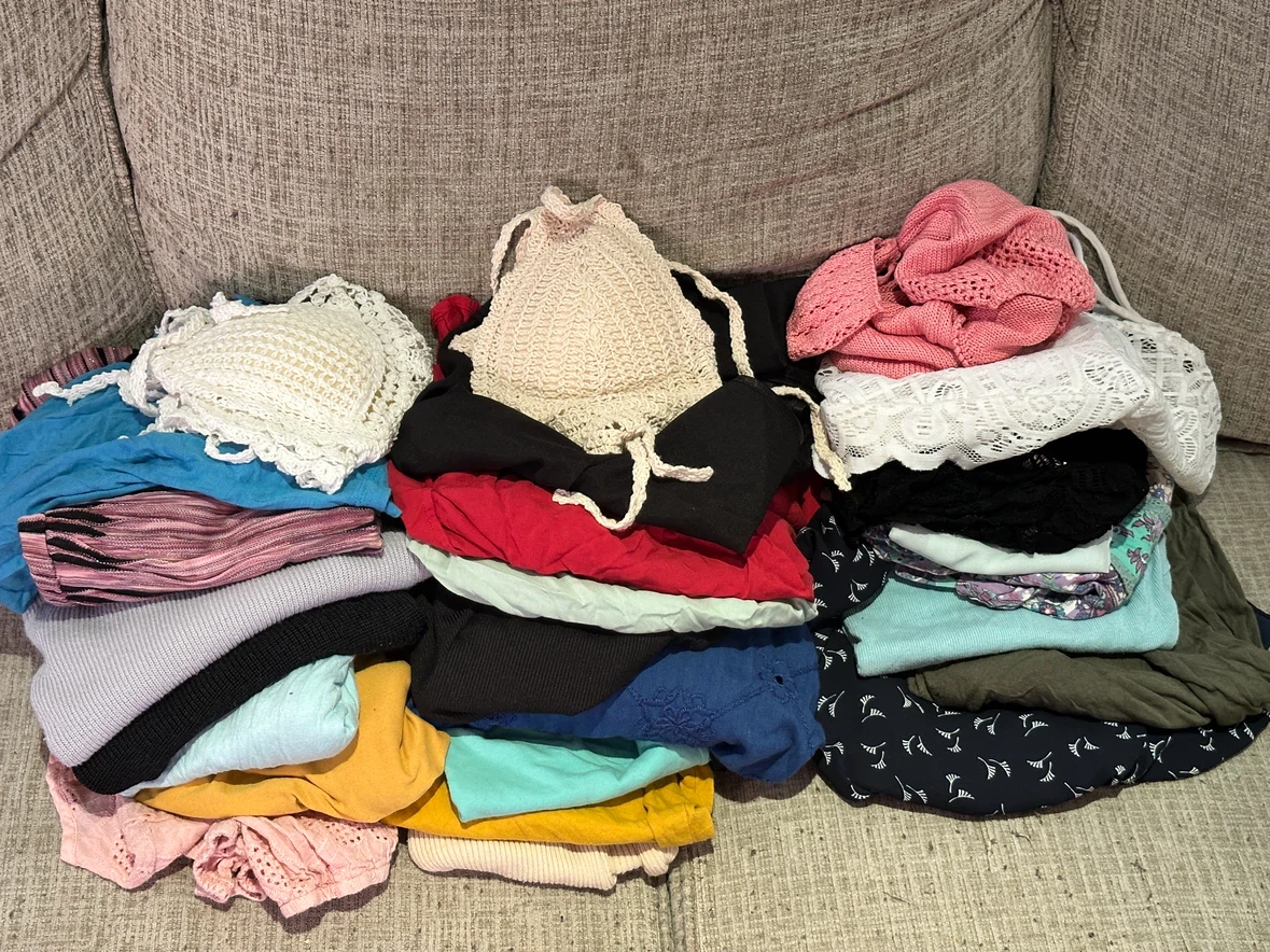 Women's Shirts Size S-M x25 Pieces