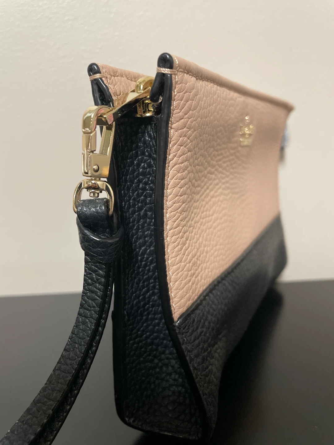 Authentic Kate Spade New York Wristlet - photo 2
