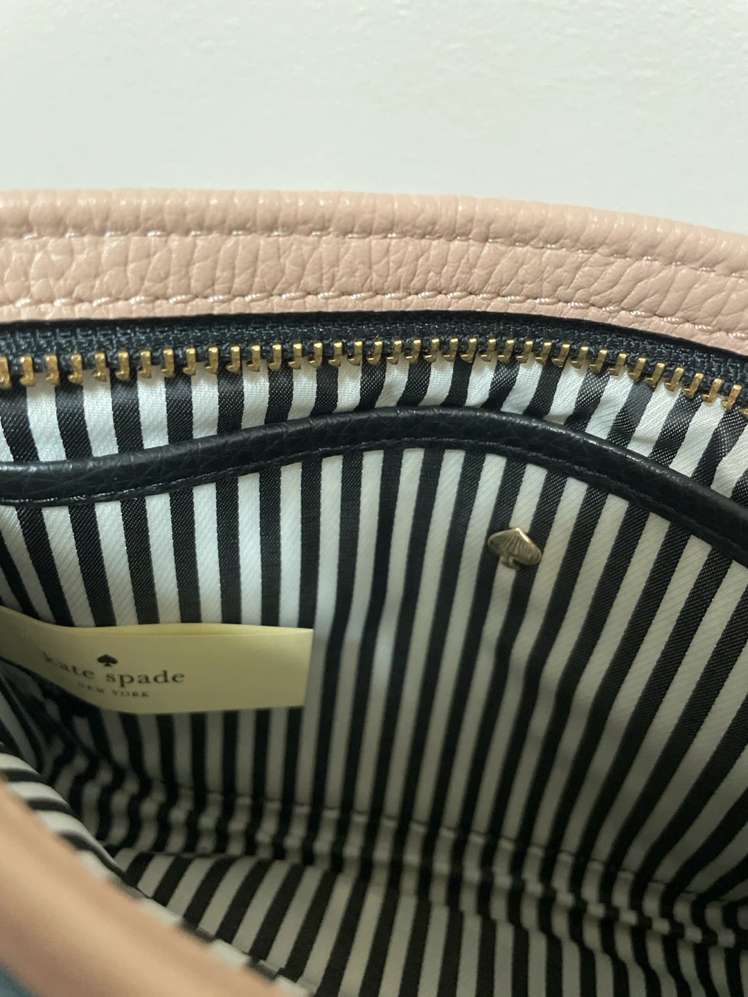 Authentic Kate Spade New York Wristlet - photo 4