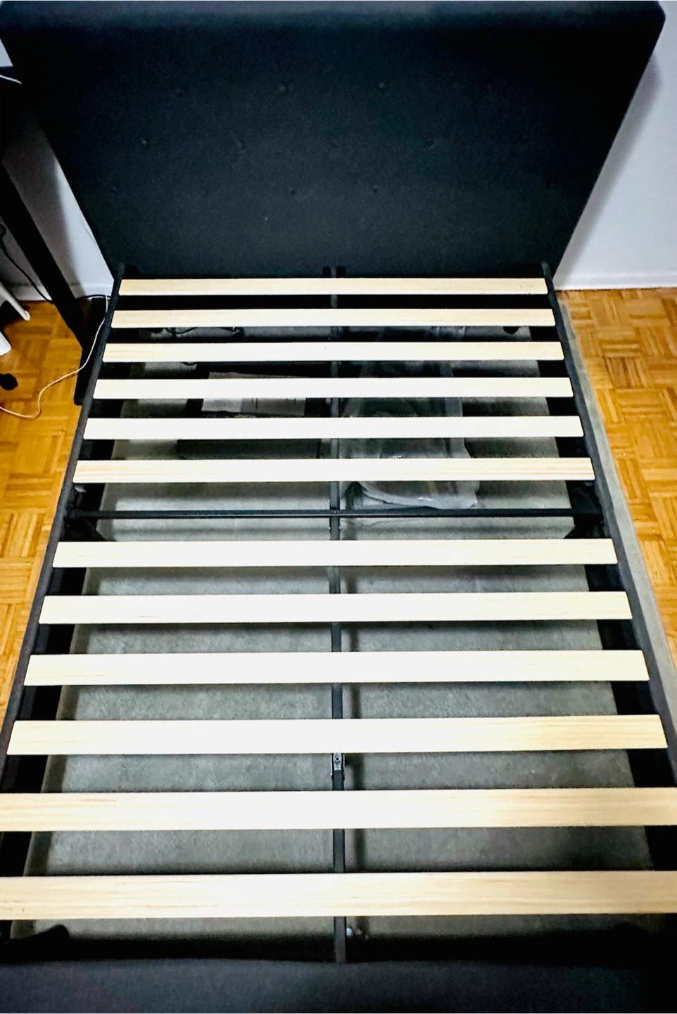 Zinus Upholstered Queen platform bed frame- Excellent condition - photo 4