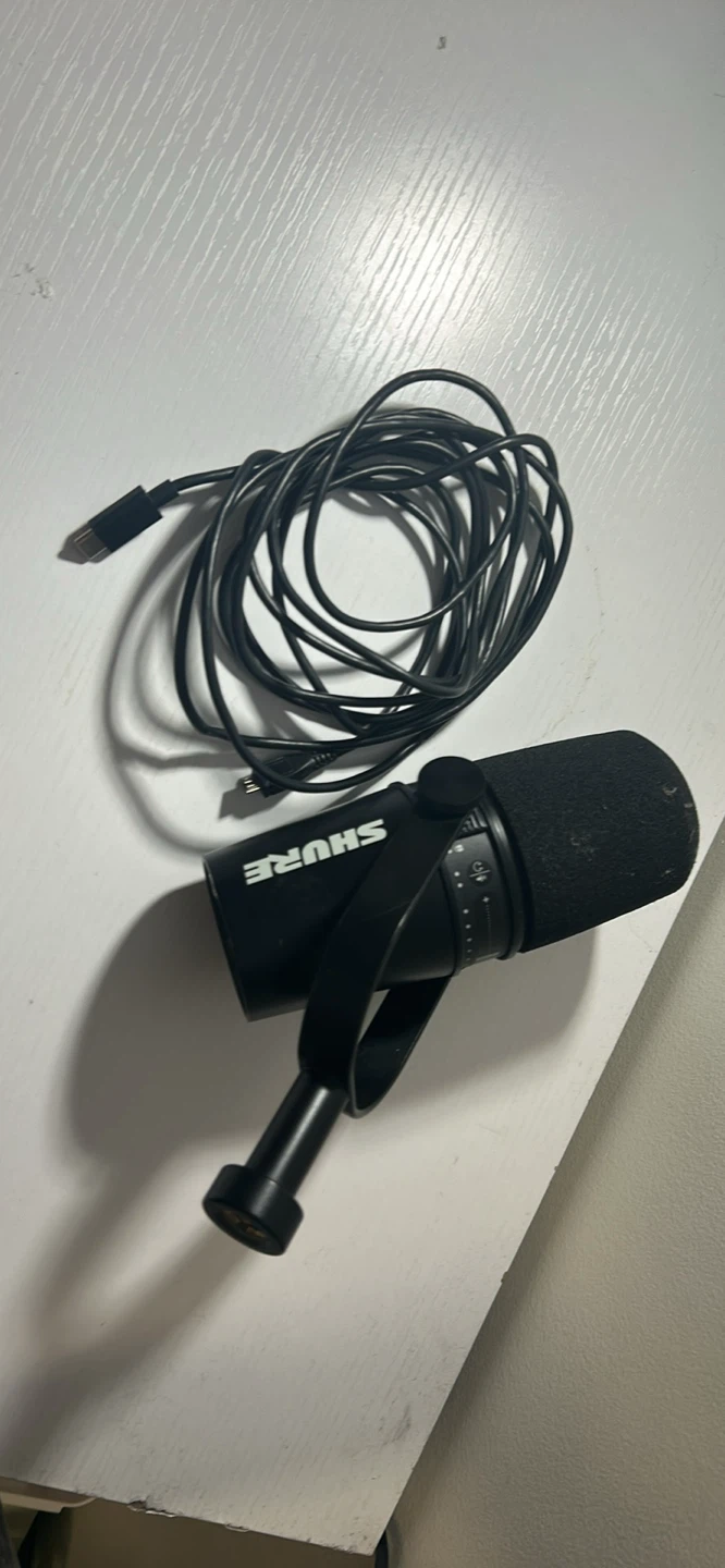 Shure MV7 USB Dynamic Microphone
