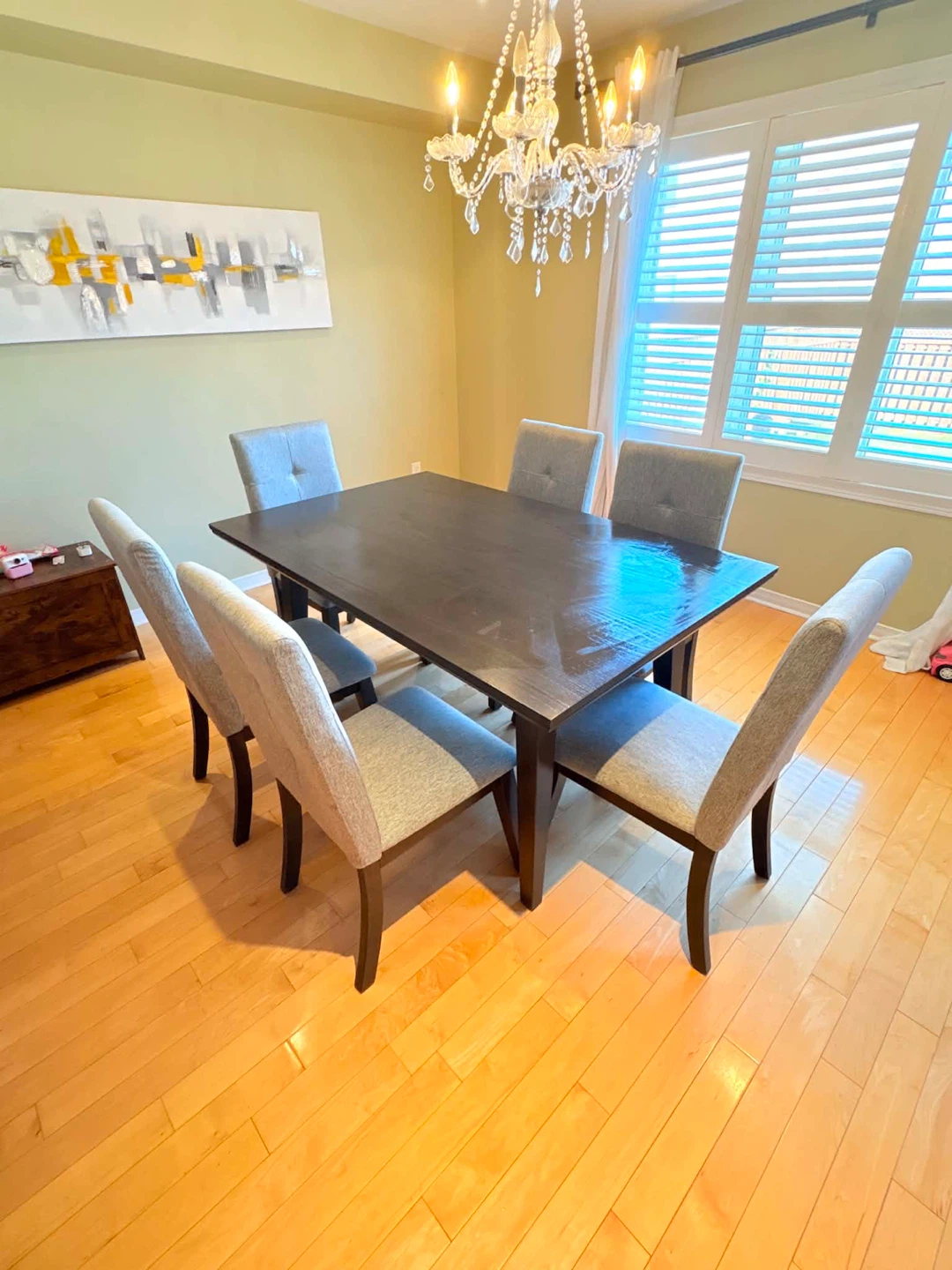 Modern 6-Piece Dining Set – Excellent Condition 🌟