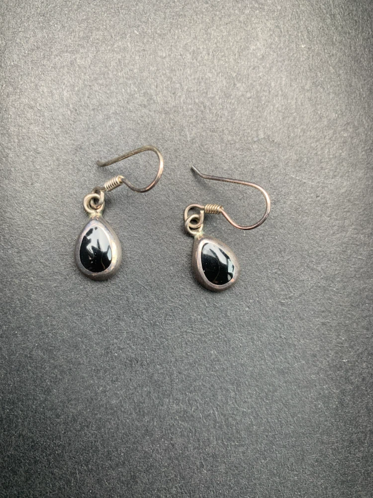 Silver sterling Teardrop Onyx Dangle Earrings