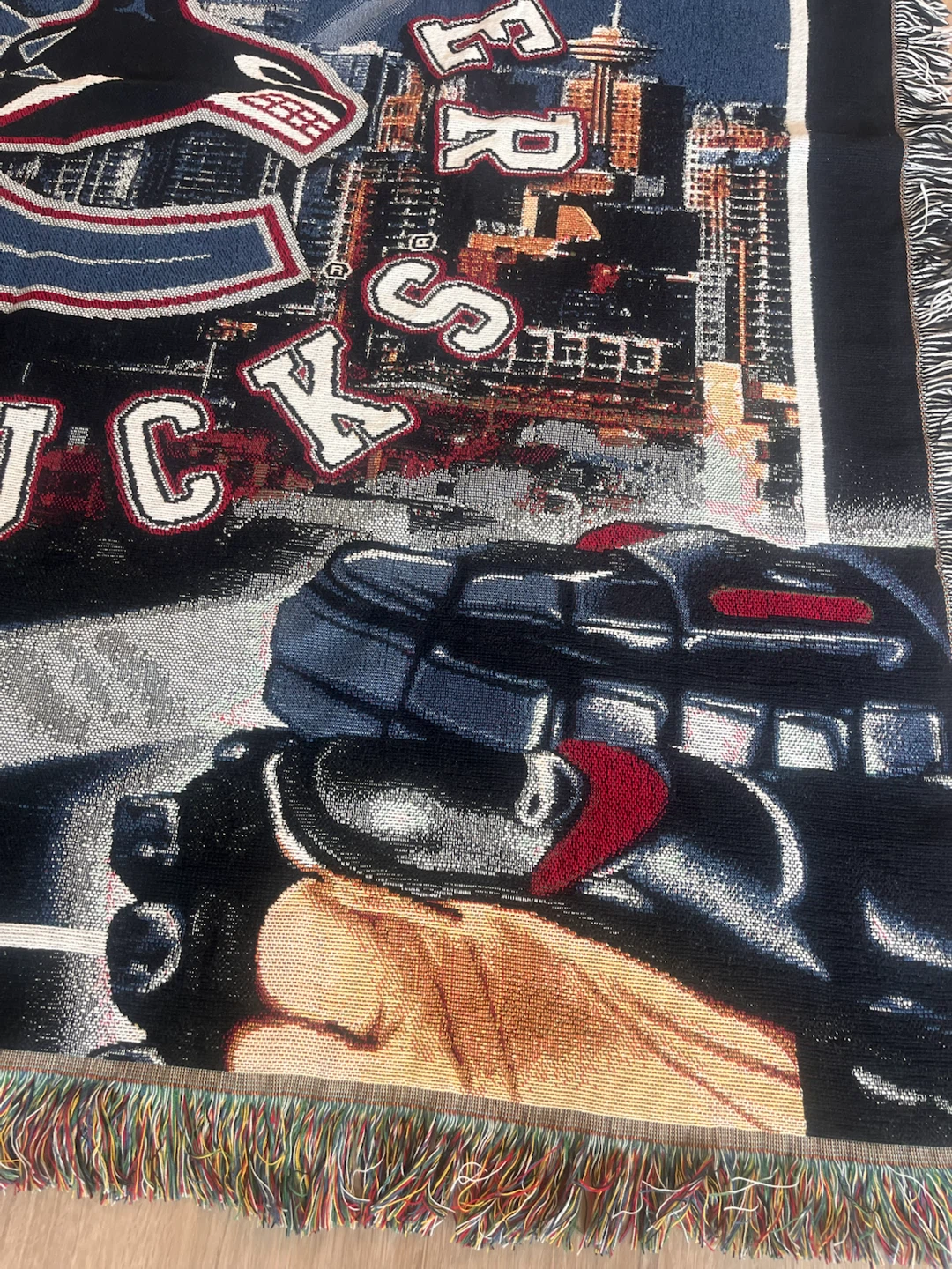 Vintage Vancouver Canucks Hockey 100% Cotton Tapestry Blanket - photo 3
