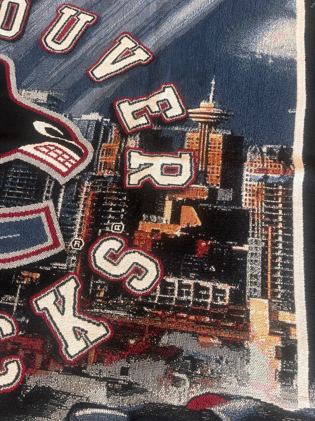 Vintage Vancouver Canucks Hockey 100% Cotton Tapestry Blanket - photo 4