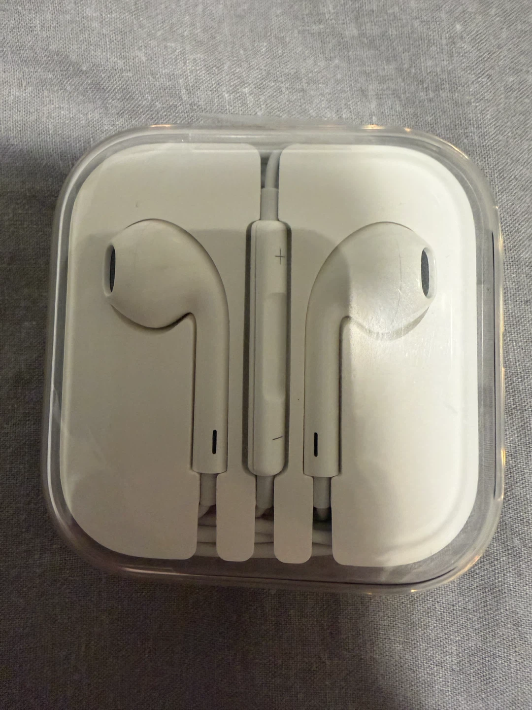 Apple EarPods with Lightning Connector