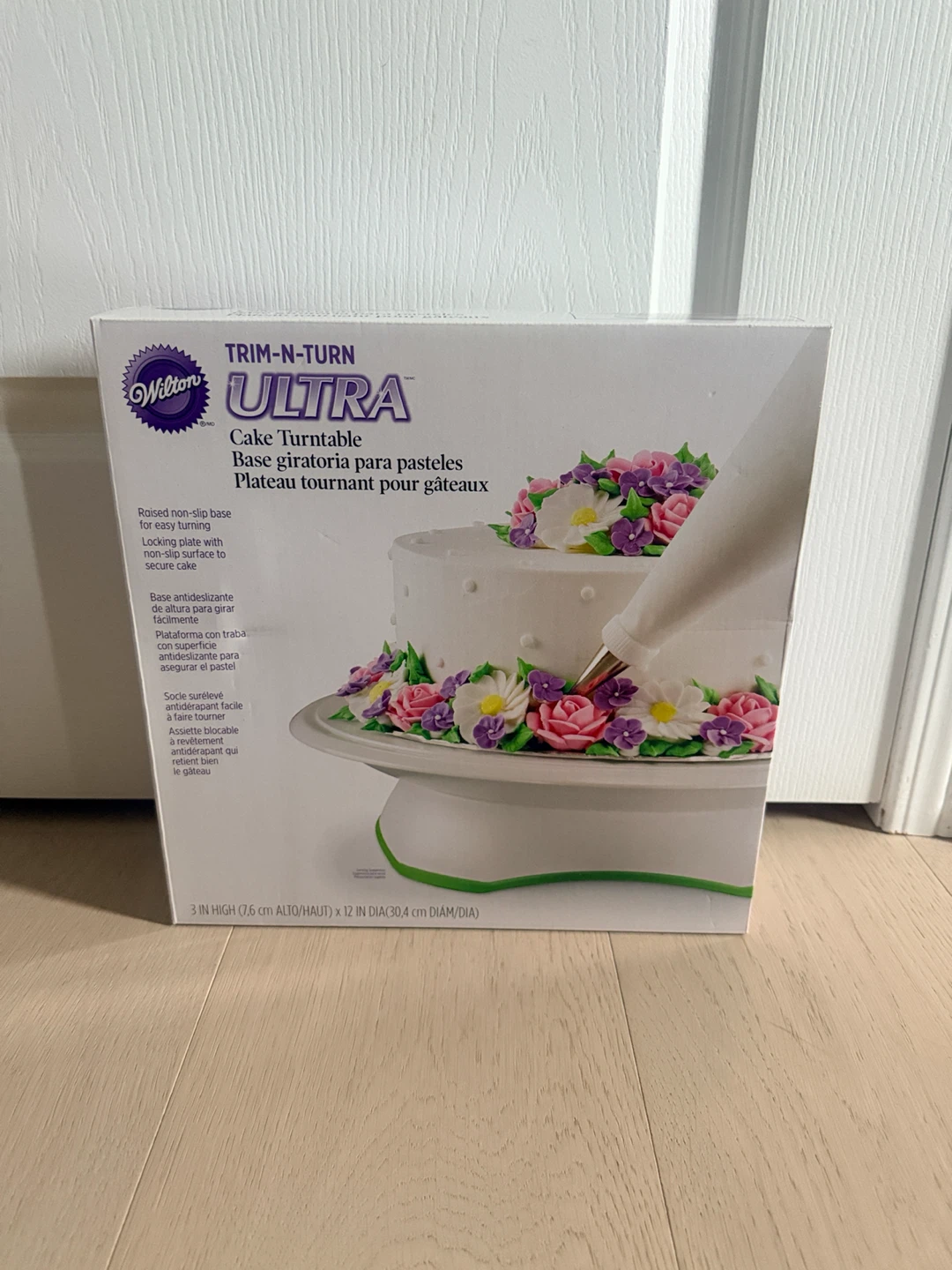 Wilton Trim-N-Turn Ultra Cake Turntable
