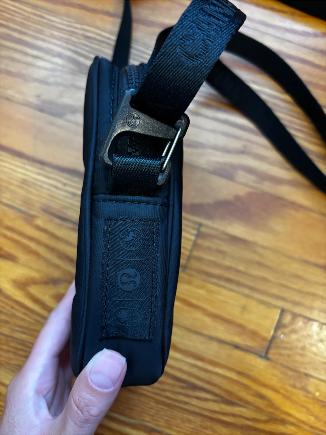 Lululemon Team Canada 22 Future Legacy Crossbody Bag - photo 2