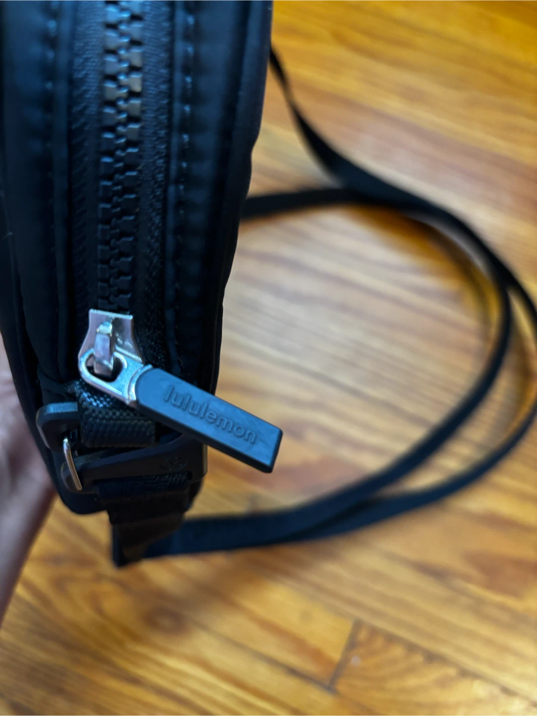 Lululemon Team Canada 22 Future Legacy Crossbody Bag - photo 5