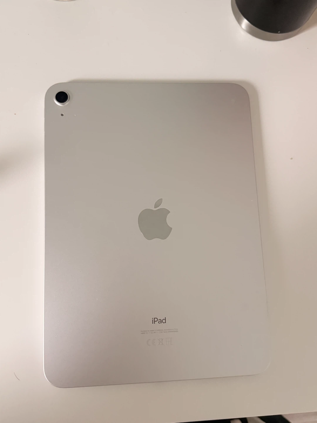 Apple iPad (10th generation) - photo 3