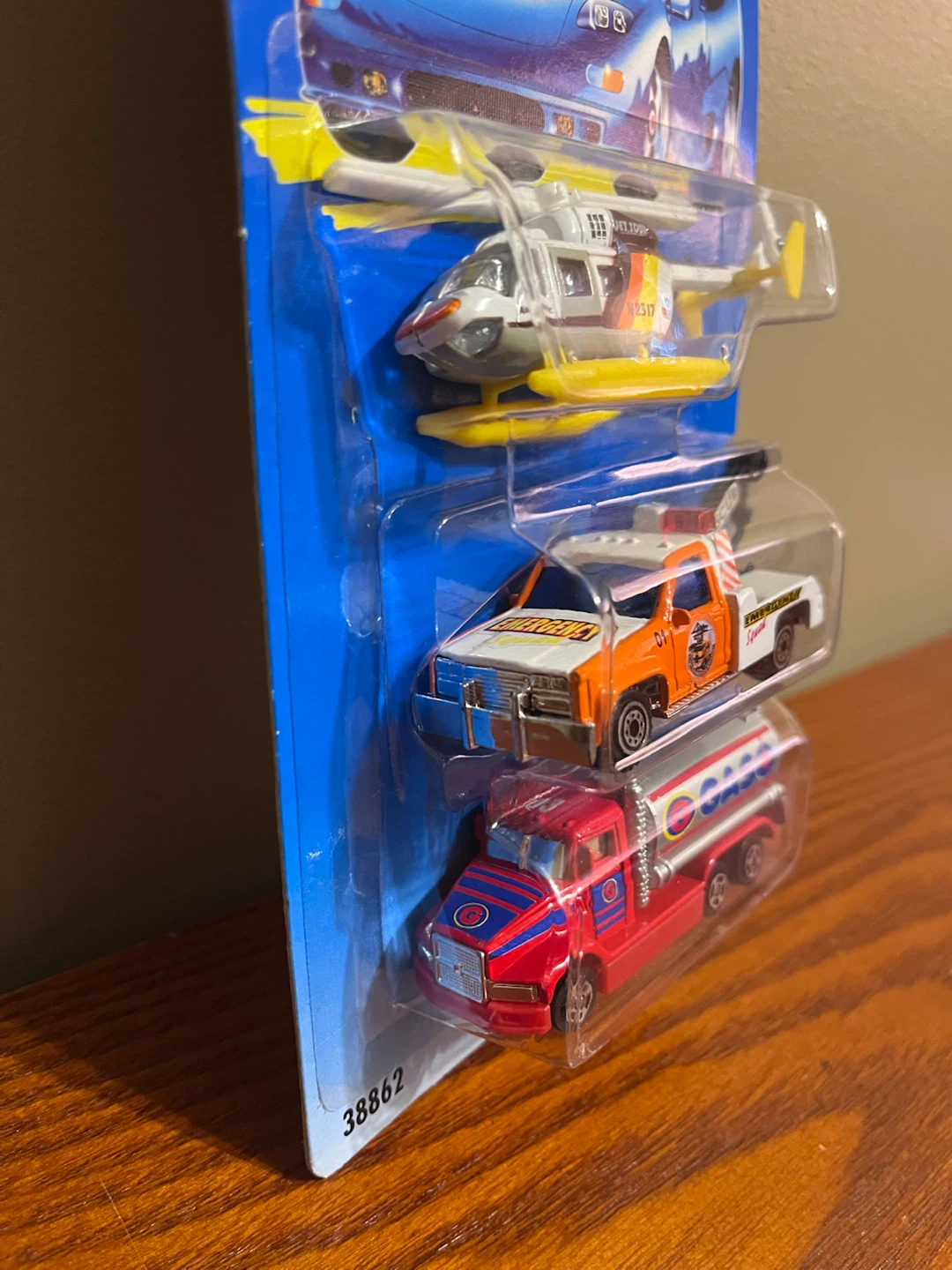 VINTAGE REALTOY 3 PACK VEHICLE SETS - photo 4
