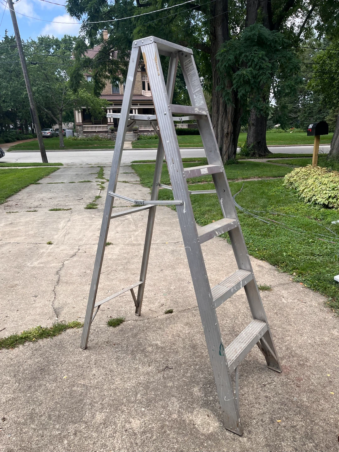 Aluminum Step Ladder