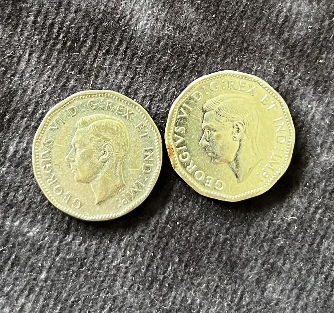 Vintage WW/2 -2 x Canadian Nickels - 1944 & 1945 - photo 2