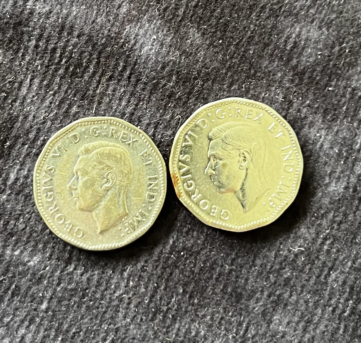 Vintage WW/2 -2 x Canadian Nickels - 1944 & 1945 - photo 3