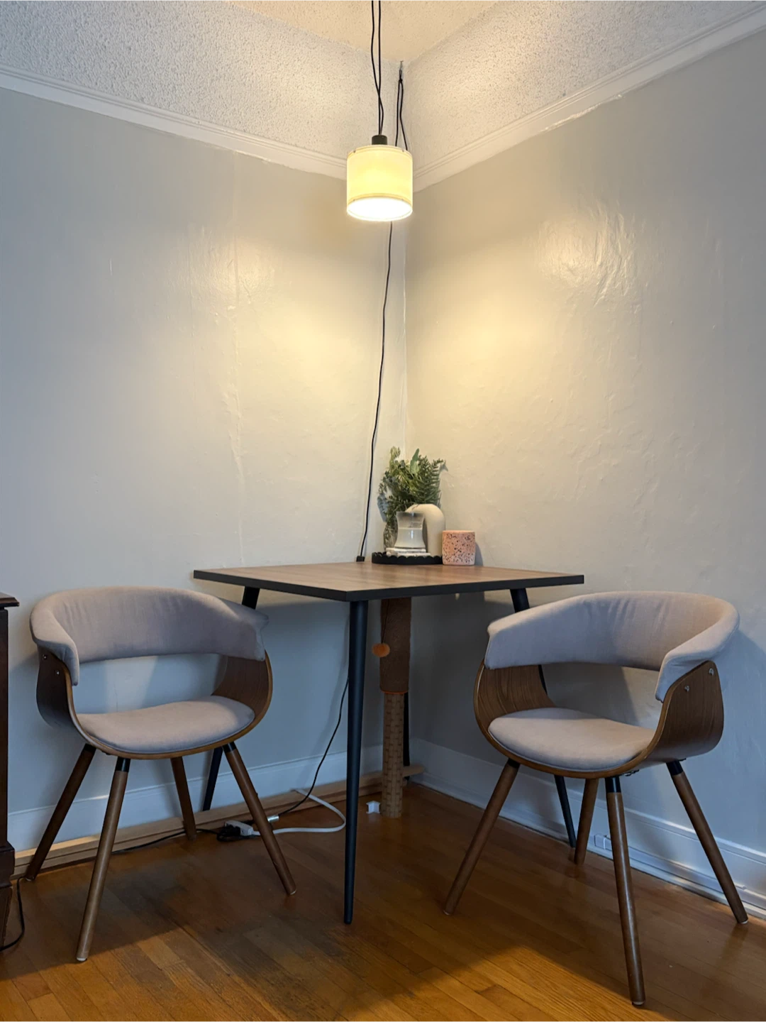 Structube Dining Table
