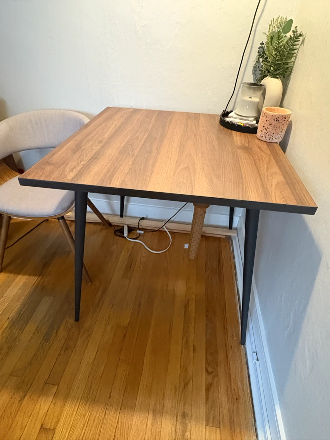Structube Dining Table - photo 2