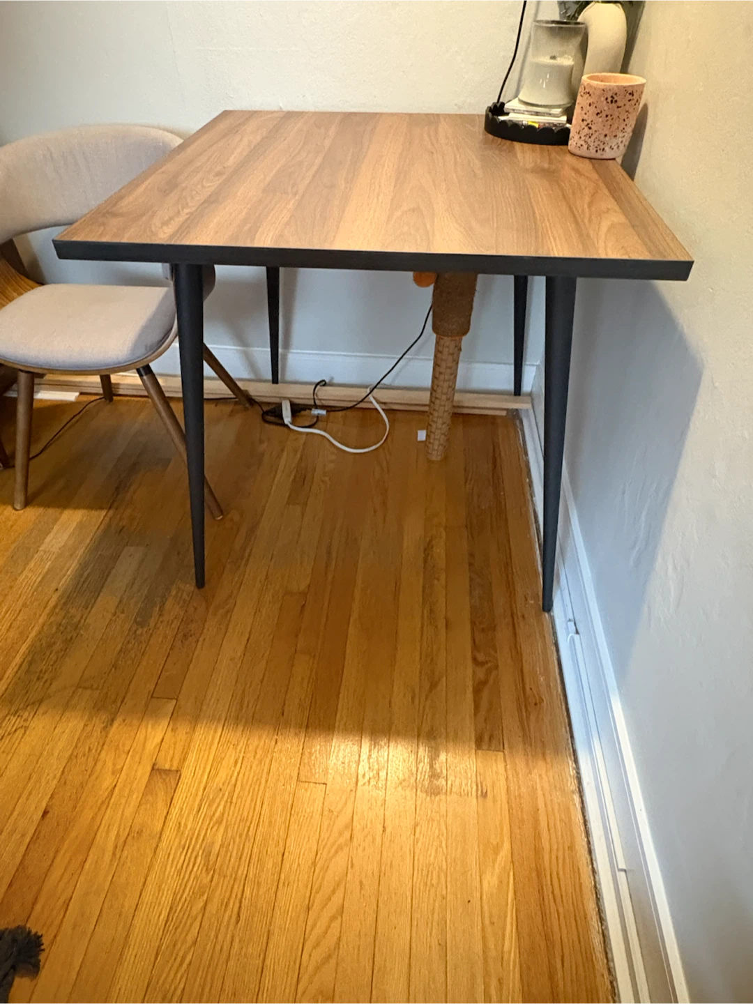 Structube Dining Table - photo 4