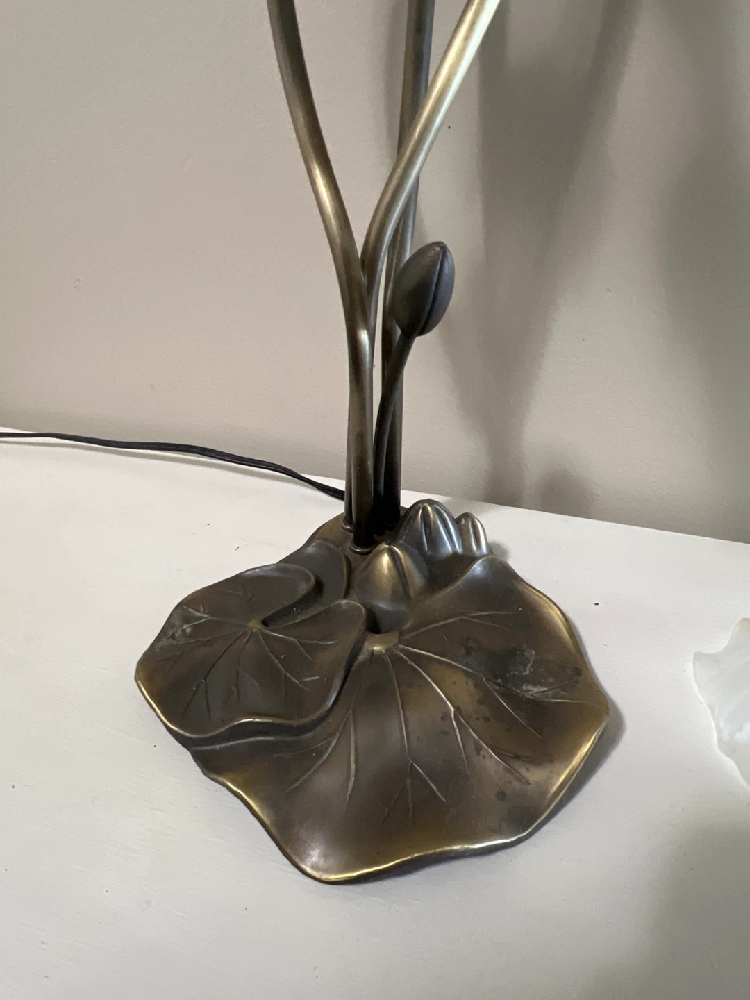 Vintage 3-Light Lily Table Lamp – Parts/Repair READ DESCRIPTION - photo 2