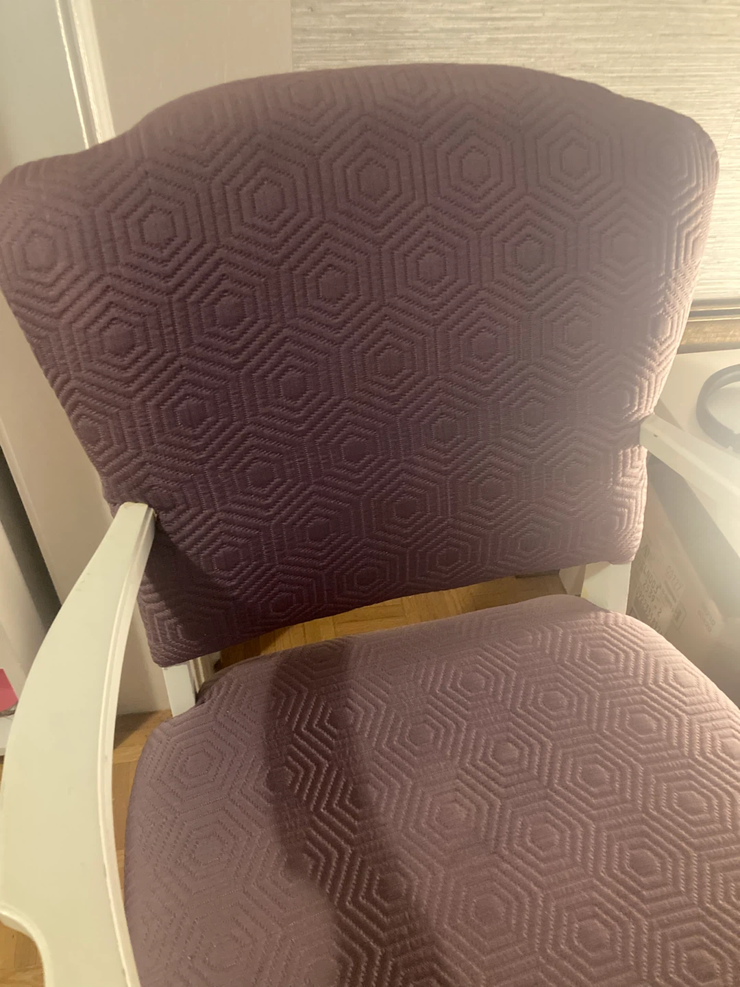 Armchair with honeycomb patterned fabric! - photo 3