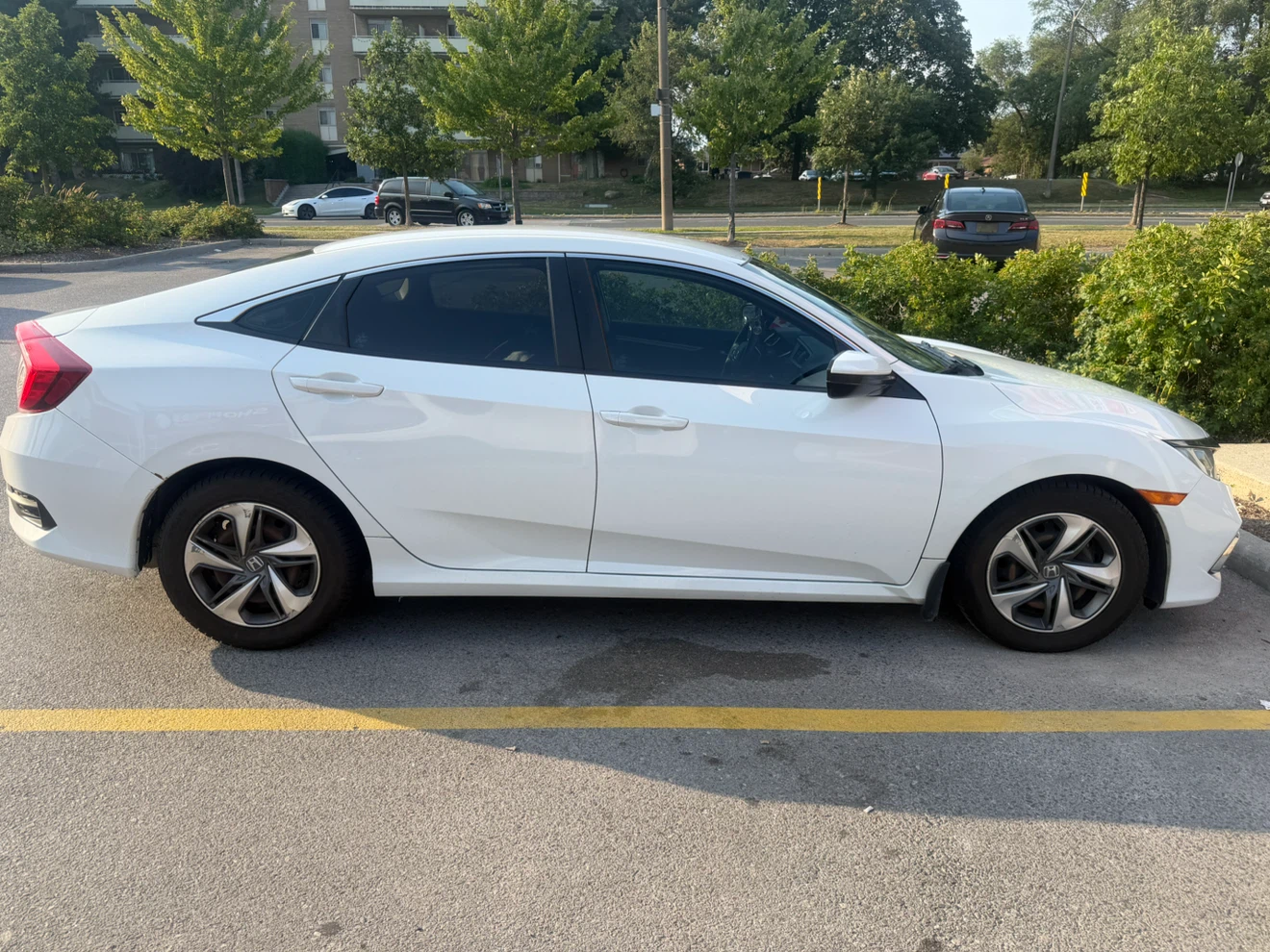 White Honda Civic Sedan - photo 4