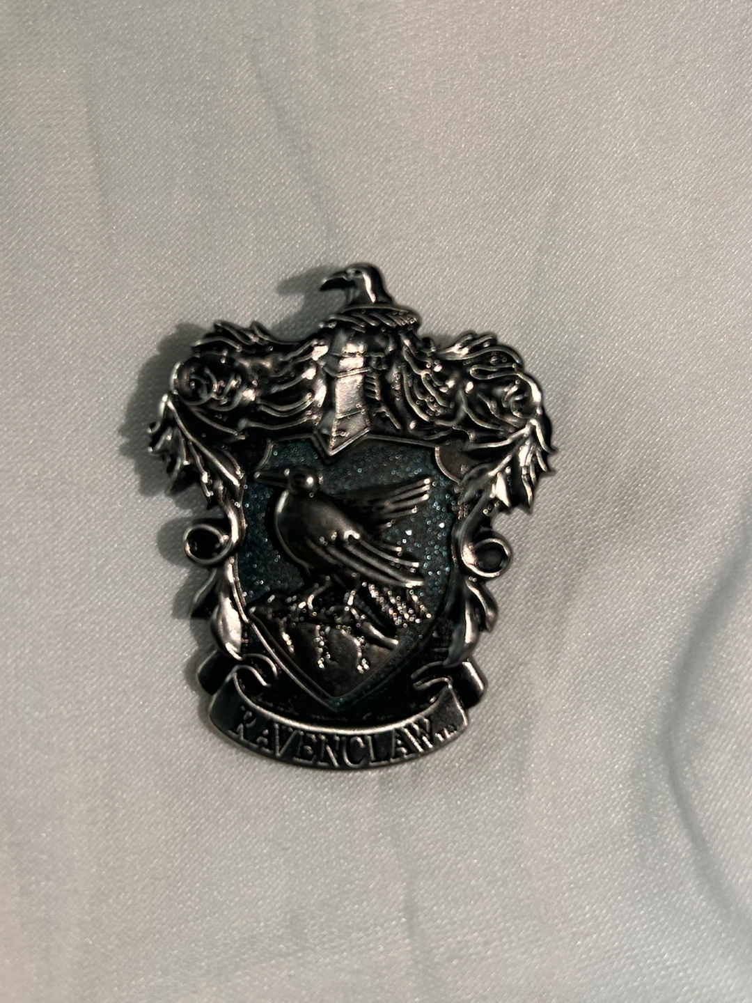 Harry Potter Ravenclaw Crest Pin - Universal Studios