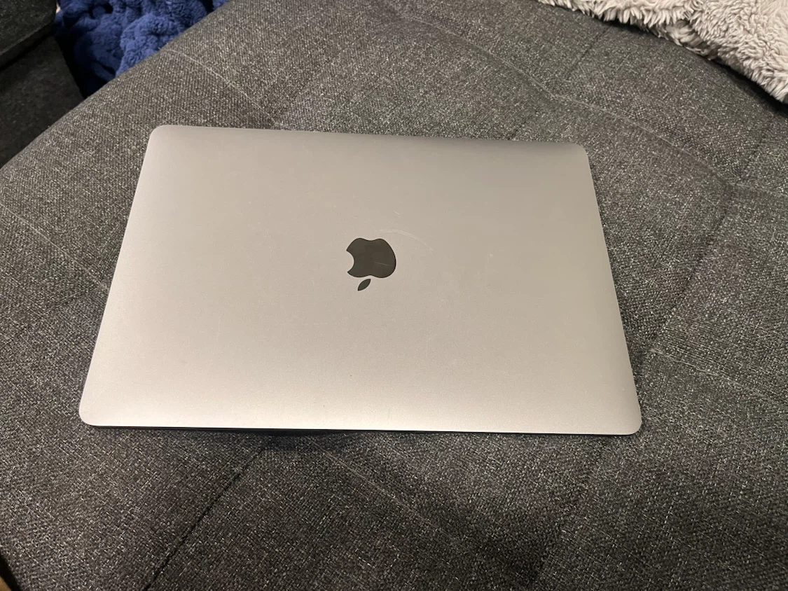 Apple MacBook Air Retina 13-inch 2019